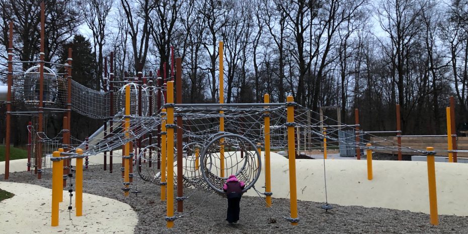 Seidenspinner-Spielplatz