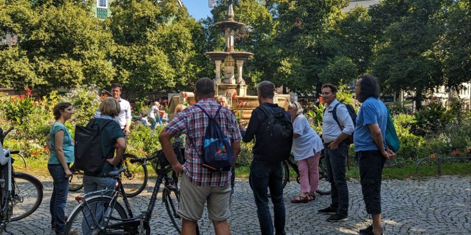 Stadtteilspaziergang "Drunt in da greana Au", Station Weißenburgerplatz