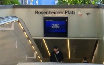 S-Bahn-Aufgang am Rosenheimer Platz