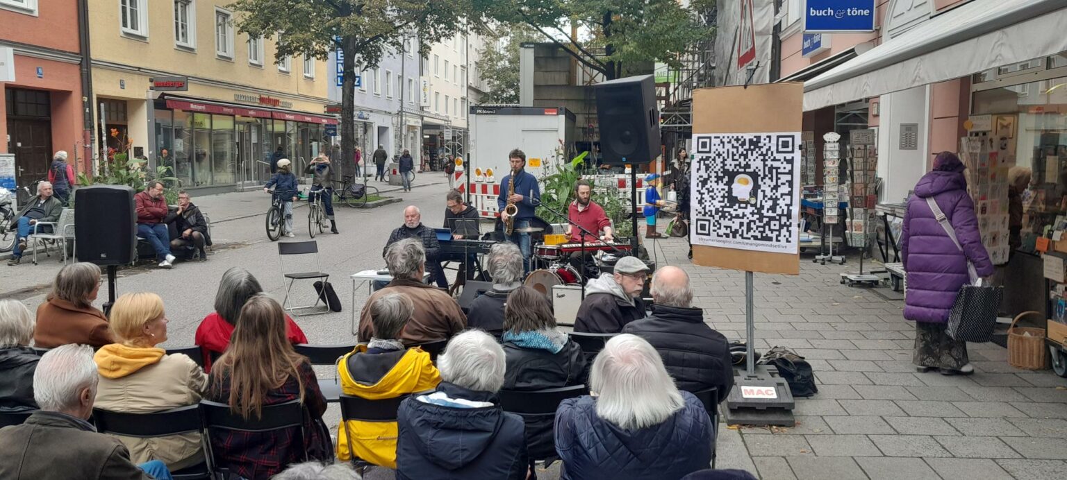 Eindruck von der Veranstaltung "Lesung und Musik" in der Weißenburger Straße