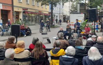 Eindruck von der Veranstaltung "Lesung und Musik" in der Weißenburger Straße