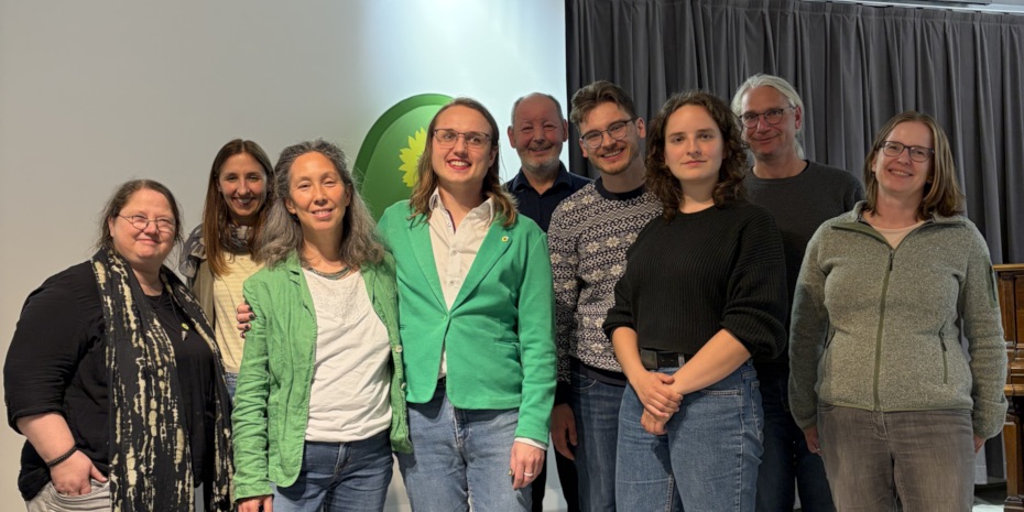 Der neue Vorstand direkt nach der Wahl in Aubing, v.l.n.r. Anja Callam, Katharina Derwell, Suny Kim, Vik Spanier, Horst Kunz, Tobias Eberle, Antonia Messerschmitt, Gerald Zehetbauer, Nicole Behrens (Fotonachweis: Copyright by Julia Post)